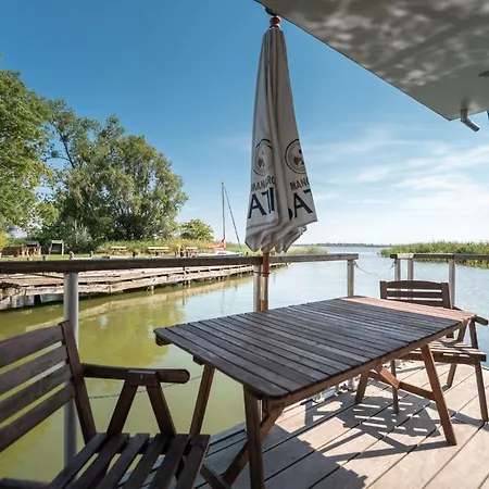 Hafenresort Karnin - Hausboot Glaukos Botel *